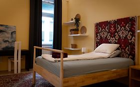 Salon Apartment In Dorcol Historical